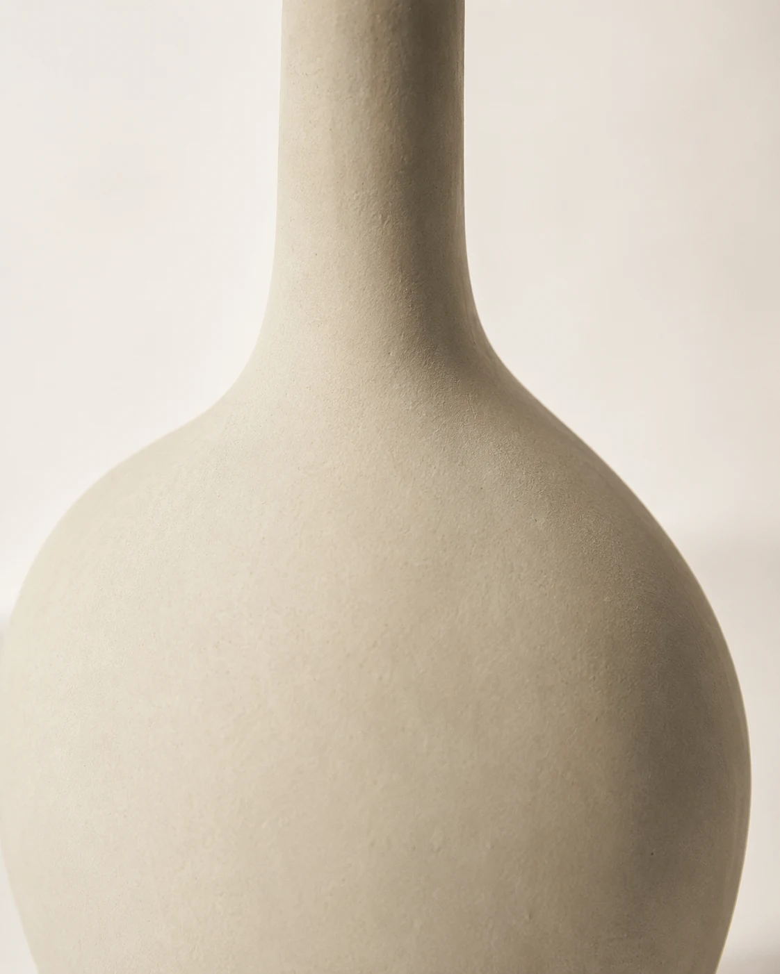 White Terracotta Minimal Vase - Image 3