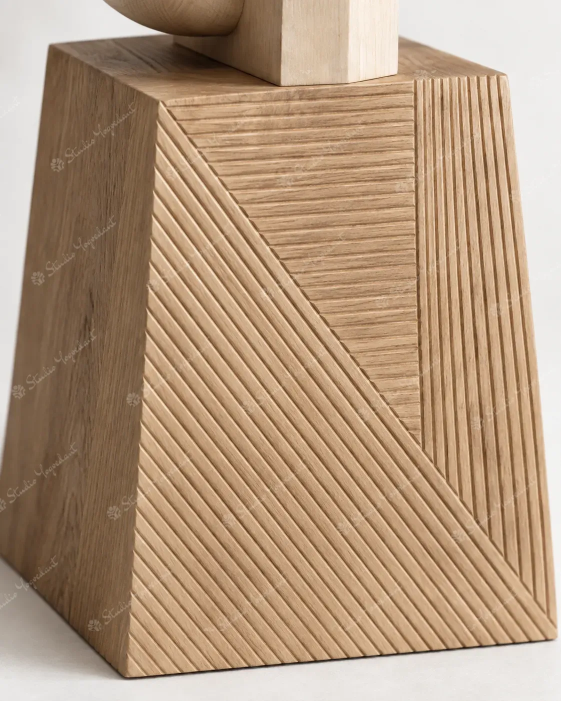 Natural Geometric Wood Floor Totem - Image 2